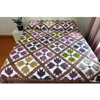 Rustikale Bärentatze Herbst-Quilt Handgemachte King-Size Tagesdecke Aus Baumwoll-Patchwork von JangThaiHandicrafts