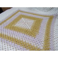 Oma Platz Wirft, Häkeln, Beige Handgemachte Afghanen, Creme Couch Gold, Blush Häkeln Einweihungsgeschenk von JanineGArt