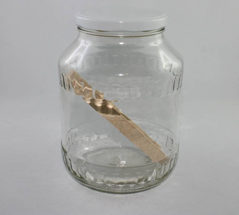 Einmachglas 1700 ml mit Holzzange Einmachglas 1700 ml mit Holzzange von Jar and More - Verallia Ukraine