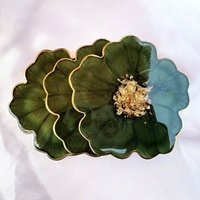 Waldolivgrün Und Goldblumenförmige Untersetzer Waldolivgrün Und Goldblumenförmige Untersetzer von JasminReneeArt