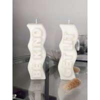 Schrullige Kerzen | "Get Lit' Oder "Be Kind' Sojawachs Wohnaccessoires Haus Wärmendes Geschenk Trendkerzen Duftkerze von JasmineAliceHome