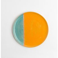 Moderne Servierplatte Handgemachte Keramikplatte Helle Farbplatte von JasminsClayWorks