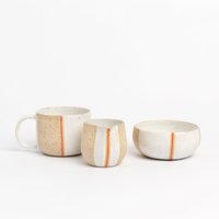 steinzeug Becher Mit Milchkännchen Servierschale Handgefertigte Keramik Frühstücksset Helle Farbe Geschenkset Perfekte Kaffeetasse Set Zum von JasminsClayWorks