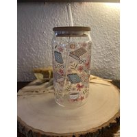 Trinkglas Bücher Und Kaffeetassen Trinkglas Bücher Und Kaffeetassen von JasminsSelfmade