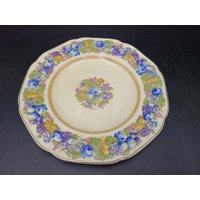 Krone Florentiner Blumen Obst Prägung Rand Salatteller 8 3/4" von JasonsCollectables