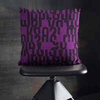 Kvadrat Letters Kissenbezug Violette Wollmischung, Gunnar Aagaard Andersen Design von JaspidStudio
