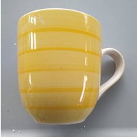 Handbemalte Leuchtend Gelbe Farbe Horizontale Streifen Design Sammler Große Kaffeetasse Von Citrus Grove von Jaxsprats