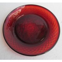 Luminarc Rubinroter Glas Luncheon Plate - Cris D'arques Durand 20 cm von Jaxsprats