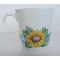 Sunsations | Corelle Von Corning Sunflower Design Kleine Flache Tasse von Jaxsprats