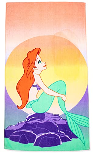 Jay Franco Disney The Little Mermaid Frei wie das Meer 86cm x 162cm große Strandtuch aus 100% Baumwollfrottee von Jay Franco