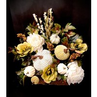 Herbst Tischgesteck Kürbisse Blumen Grün Weiß Blumengesteck Erntedank von JazzabelleCreations