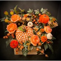 Mittelstück Kürbis Herbst Stoff Samt Orange Grün Blumengesteck Thanksgiving von JazzabelleCreations