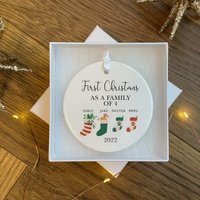 Personalisierte Weihnachten Als Familie Von 3 Christbaumkugel - Erste Weihnachtsverzierung Baby Weihnachtsbaumdekoration von JeanAndMoon