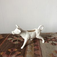 Vintage Kuhmilchkrug - Keramikkrug Kitsch Kuh Figur Sammlerstück Kuhkrug Weißer Vintage Kuhmilchkrug - Keramikkrug Kitsch Kuh Figur Sammlerstück Kuhkrug Weißer von JellyMould
