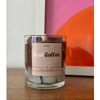 Kerze Iced Coffee Candle - Eis Kaffee Mit Eiswürfeln Duftkerze Aus Soja&gel Wachs Leckeren Duft Handgemacht Und Vegan- Jendles Kerze Iced Coffee Candle - Eis Kaffee Mit Eiswürfeln Duftkerze Aus Soja&gel Wachs Leckeren Duft Handgemacht Und Vegan- Jendles von Jendles