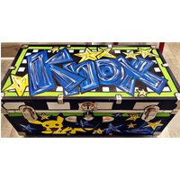 Bemalte Custom Camp Truhe Bemalte Custom Camp Truhe von JessicaCermakDesign