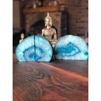 Petrol Achat Natürliche Kante Mikrokristallinen Quarz Premium Buchstützen Ornament Geschenk-Paar von JewelCrystalsLtd