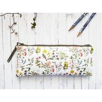 Federmäppchen Aus Veganem Leder Mit Blumenmuster Wasserfeste Stiftetasche von JiggleMaWiggle