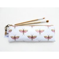 Vegane Federtasche Umweltfreundlicher Schreibwarenbeutel Aus Kunstleder von JiggleMaWiggle