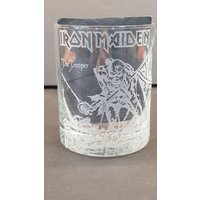 Iron Maiden The Trooper - Laser Etched Rocks Glas von JimTechShop