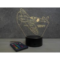 Lampe De Chevet Personalisierbar Veilleuse Illusion 3D Spitfire Supermarine Couleurs & Télécommande von JnbMaker