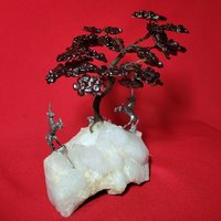 Einhörner Und Kaninchen Figuren Zinn Roter Stein Baum Auf Quartz Kristall Dekor von JodamelTreasures