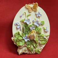 Hallmark Weihnachtsschmuck Veilchen Und Schmetterlinge Naturen Skizzenbuch 1995 Marjolein Befestigt von JodamelTreasures