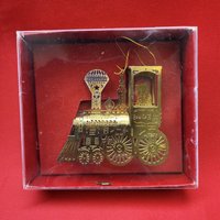 Vintage Geschenk Messing Ornament Vergoldet Zug Urlaub in Gold von JodamelTreasures