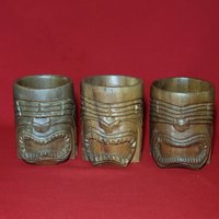 Vintage Handgeschnitzte Teak Holz Tiki Becher Tasse von JodamelTreasures
