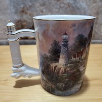 Vtg Thomas Kincade Leuchtturm Tasse The Light Of Peace Bradford Edition 2002 von JodamelTreasures