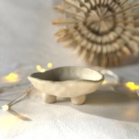 50% Rabatt Auf Matte Creme Steinzeug Keramik Glasierte Langbeinige Schüssel Snack Dish von JoddCeramics