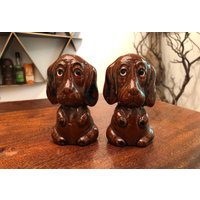 Braune Keramik Salz- Und Pfefferstreuer Aus - Vintage Hund Jagdhund Dekor Hundefigur von JoeBlake