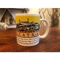 Vintage Hotel Alcatraz Souvenir Kaffeetasse - Gefängnis Dekor von JoeBlake