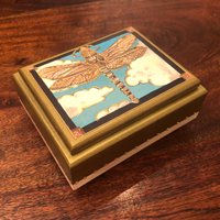 Vintage Libellen-Schmuckschatulle Aus Holz - Libellen-Box Libellen-Kunst Trinket-Box Insekt-Kunst von JoeBlake