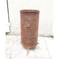 Antiker Schirmständer Aus Eisen, 1800Er, Einzelstück Antiker Schirmständer Aus Eisen, 1800Er, Einzelstück von JoelFrenchShop
