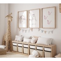 Wandbild Kinderzimmer | Poster Mit Namen Personalisiert Kinderposter Buchstabe Regenbogen Geschenk Zur Geburt Baby | Nr.810-01 von JohannaBuegler