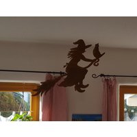 Kleine Edelrosthexe Im Anflug von JonoliShop