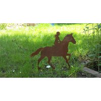 Kleine Reiterin Aus Edelrost Galoppiert Hoch Zu Ross Durch Den Garten Oder Über Balkon Kleine Reiterin Aus Edelrost Galoppiert Hoch Zu Ross Durch Den Garten Oder Über Balkon von JonoliShop