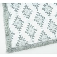 Superschöne Baby-Decke Kilim Southwestern Design - Sofort Lieferbar von JoomookieMinky