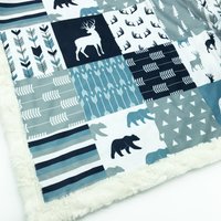 Woodland Minky Patchwork Decke | Elch & Bär Blau, Grau Füge Einen Gestickten Namen Hinzu 6 Größen Baby, Kind, Teen, Erwachsene von JoomookieMinky