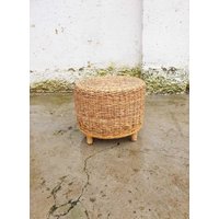 Vintage Rattan Tisch/Mid Century Couchtisch Beistelltisch Runder Rattantisch Wohndekor Boho Italien 70Er von Jooovanka