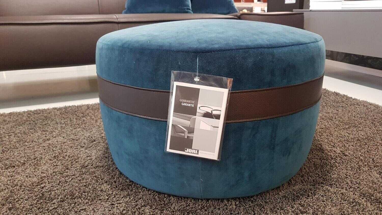 Hocker Macaron Stoff F2a Vittoria C0058 Blau Kontraststreifen Leder von Jori