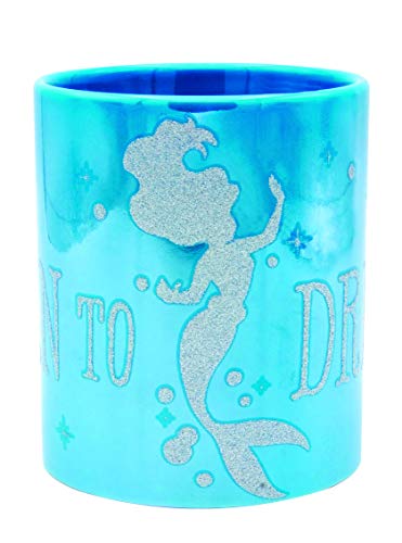 Disney Princess Arielle Tasse Metallic BORN TO DREAM blau, Glitterdruck, Metallicglanz, 100% Keramik, ca. 320 ml, Geschenkbox., 42346 Disney Princess Arielle Tasse Metallic BORN TO DREAM blau, Glitterdruck, Metallicglanz, 100% Keramik, ca. 320 ml, Geschenkbox., 42346 von Joytoy
