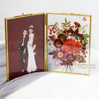 Personalisiertes Foto Mit Gepresstem Blumenrahmen - Individuelles Hochzeitsgeschenk Für Paare | Getrocknete Blumen Kunst Handgemachte Wanddekoration von JoyBoutiqueArt
