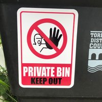 Mülltonne Aufkleber - Reflektierend/Glänzend Private Bin Fernhalten Mülltonne Aufkleber - Reflektierend/Glänzend Private Bin Fernhalten von JoyBoxPrinting