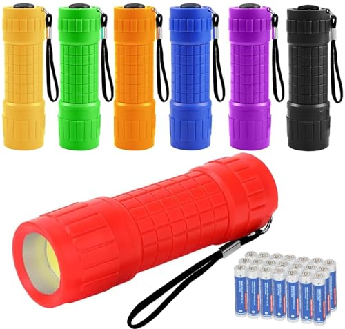 7 Stück Mini Taschenlampe Kinder, COB kleine Kinder Taschenlampe Handlampe mit Lanyard und 21 AAA Batterien, Camping Handlampe für Camping Outdoor Wandern Notfälle Kindergeburtstag Party Geschenke 7 Stück Mini Taschenlampe Kinder, COB kleine Kinder Taschenlampe Handlampe mit Lanyard und 21 AAA Batterien, Camping Handlampe für Camping Outdoor Wandern Notfälle Kindergeburtstag Party Geschenke von Joycabin