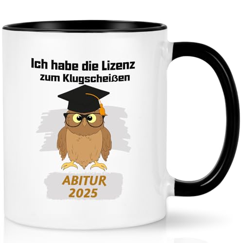 Joymaking Prüfung Bestanden Geschenk Kaffeetasse mit Spruch habe ich die Lizenz zum Klugscheissen Abitur 2025 Abschluss Bestandene Prüfung Geschenk Abitur, 320ml Schwarz Joymaking Prüfung Bestanden Geschenk Kaffeetasse mit Spruch habe ich die Lizenz zum Klugscheissen Abitur 2025 Abschluss Bestandene Prüfung Geschenk Abitur, 320ml Schwarz von Joymaking