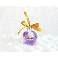 Lila Feder Personalisierte Familienkugel Weihnachtskugel Familienfeder Christbaumkugel Dekoration Gold von JtruDesigns