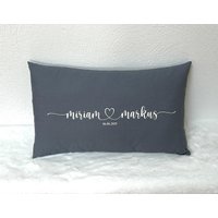 Kissen, Hochzeit, Wunschtext, Einzug, Valentinstag, Goldene Partnerkissen, Verlobung, Jahrestag, Geschenk Kissen, Hochzeit, Wunschtext, Einzug, Valentinstag, Goldene Partnerkissen, Verlobung, Jahrestag, Geschenk von JuArt2Werkstatt