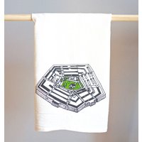Juanitas Das Pentagon Geschirrtuch. Nördliche Virginia Architektur Illustration. Perfekte Housewarminggeschenk Für Ihre Va Oder Dc Local von Juanitas